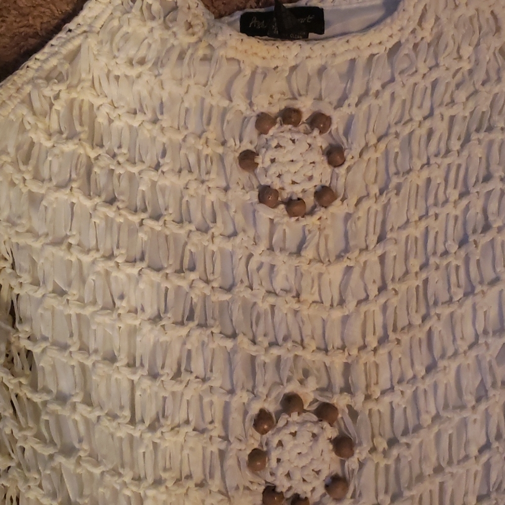 Tops - Picture 4 of 4